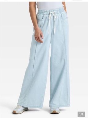 Universal Thread Light Blue Wide-Leg Beach Jeans for Women